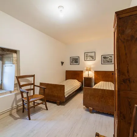 Semesterbostad La Maison De Therese, Longere 15 People