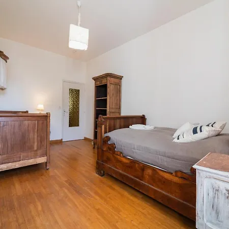 Semesterbostad La Maison De Therese, Longere 15 People